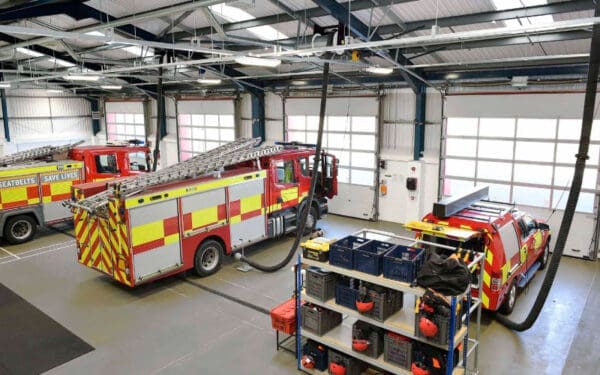 emergency vehicle retractable reels